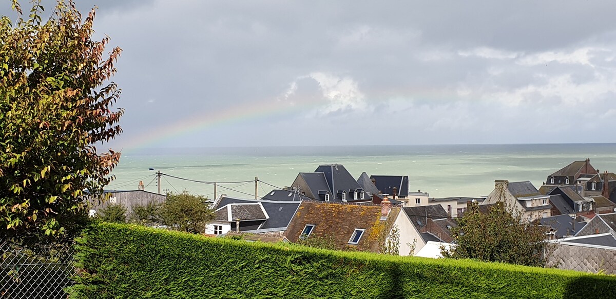 Vue sur le village et la mer