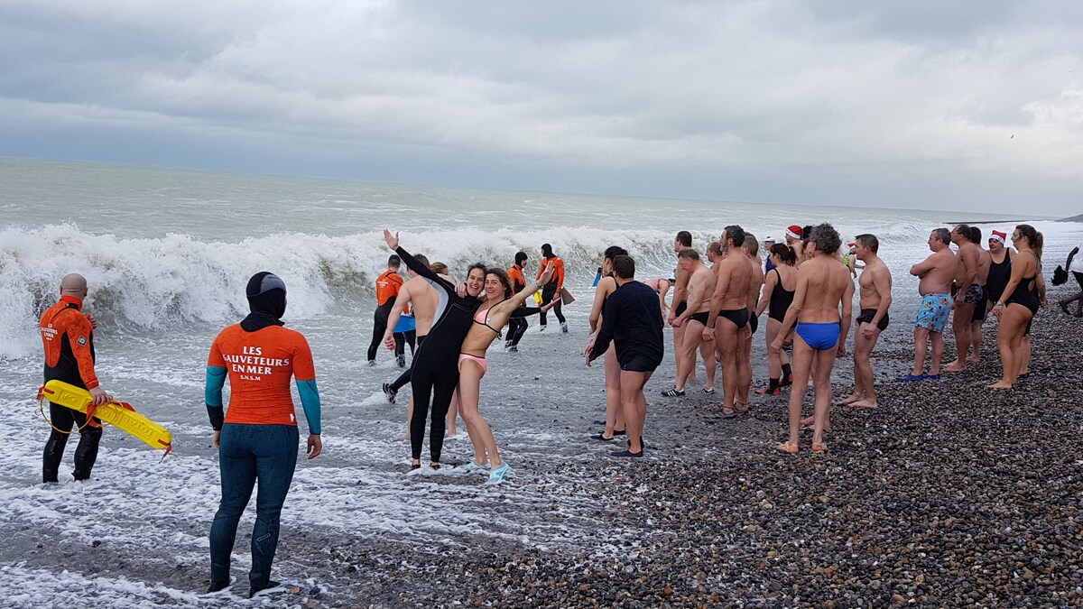 Le bain du 1er de l'an à Mers-les-Bains