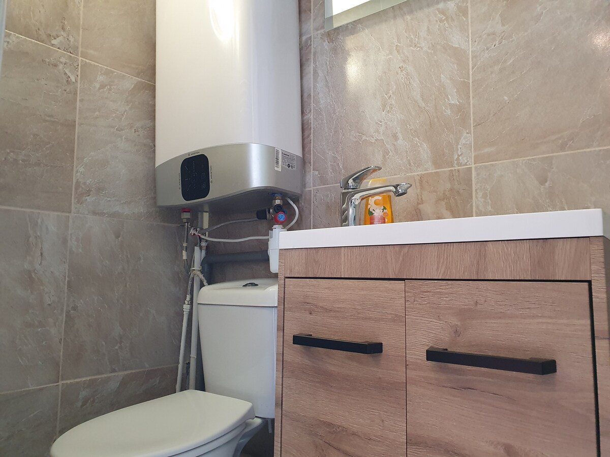 WC, meuble vasque, miroir chauffant